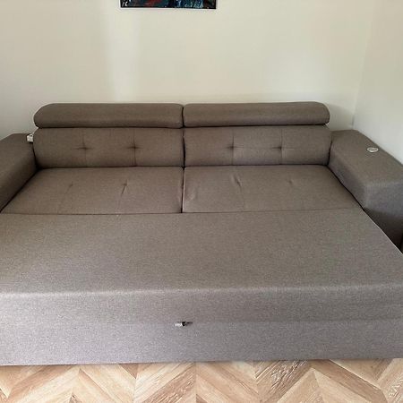 Appartement Cosy Avec Balcon Et Piscine Besançon Kültér fotó
